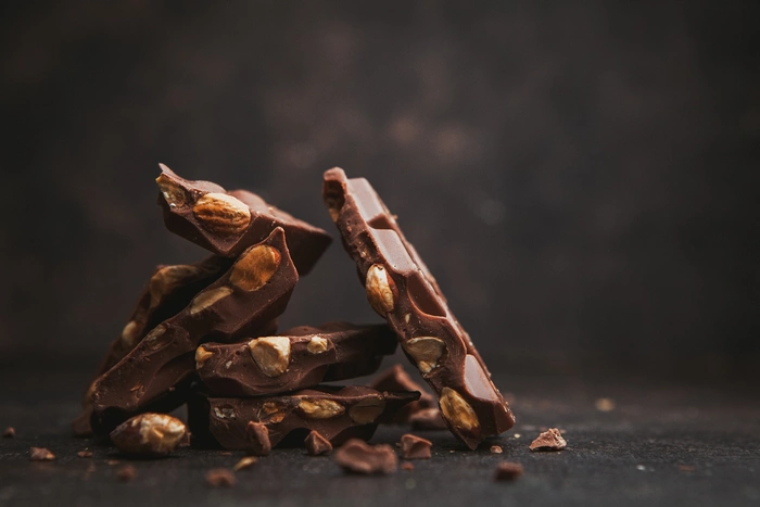 در شکلات‌ دست ساز زعفرانیه از مواد طبیعی استفاده می‌شود.