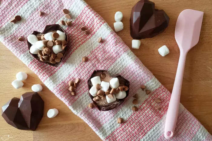شکلات سورپرایزی؛ یک ایده خوب دیگر برای شکلات فانتزی ولنتاین
