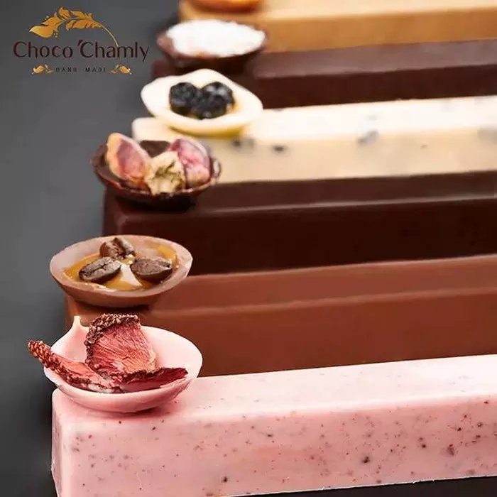 شکلات دست‌ساز لورا چاکلت بار